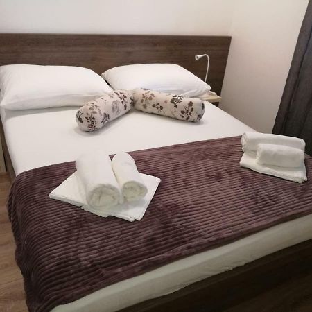 Apartmani Marinovic Podgora Exterior foto